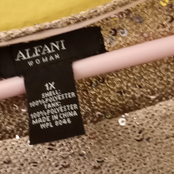Alfani woman's long sleeve sparkly top - Picture 2 of 3